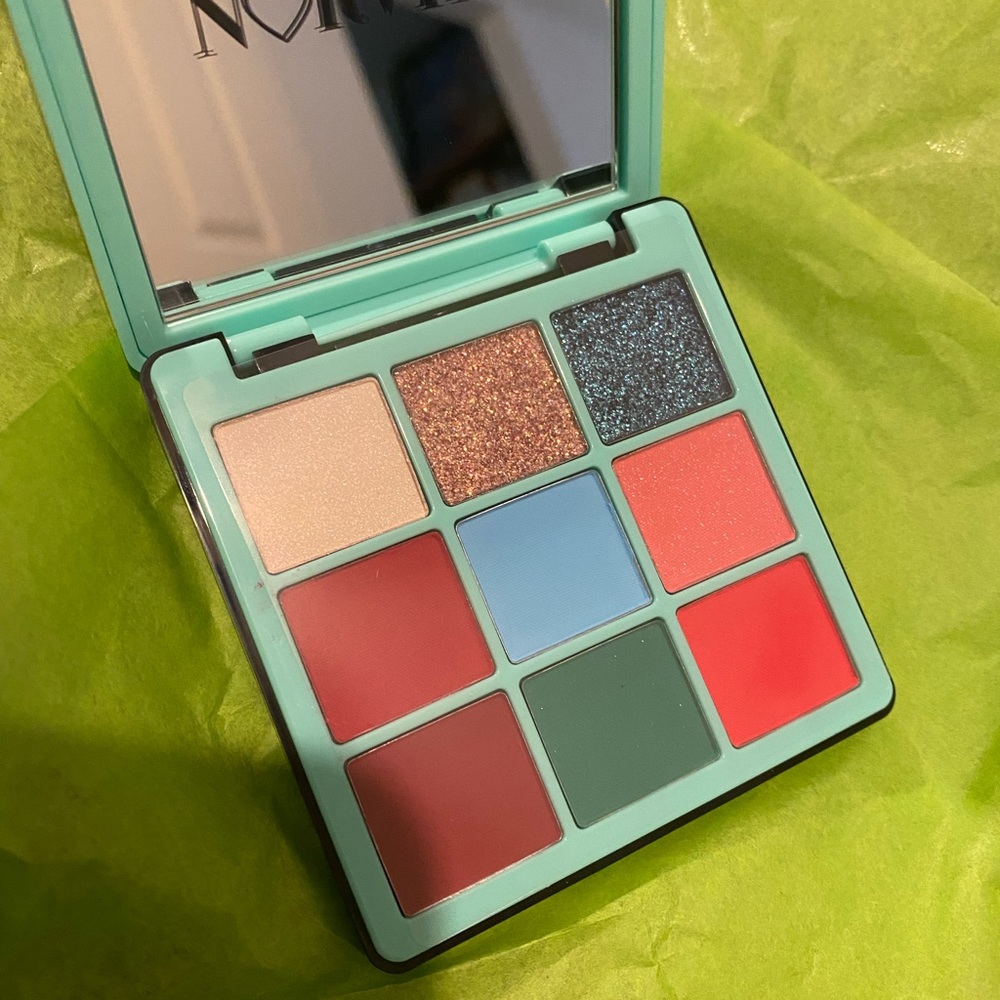 *New, no box* ABH Mini Norvina cherry vol. 3 palette